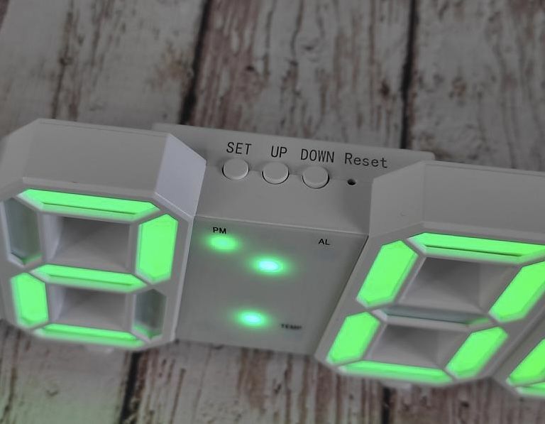 Электронные настольные LED часы белые LY-1089 с зеленой подсветкой с будильником, календарем, термометром