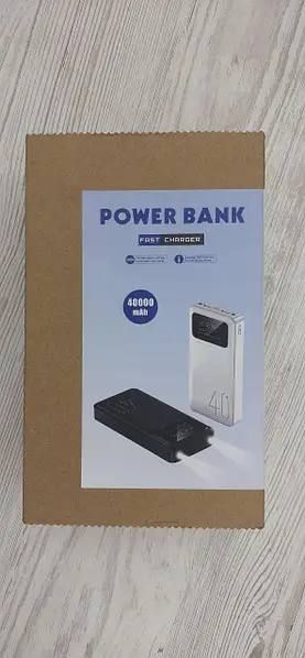 Мощный компактный Power Bank 40000 мАч 5V2A, Зарядное устройство для быстрой зарядки смартфонов, Портативный внешний аккумулятор, Универсальный переносной источник питания, LED индикатор уровня заряда, два USB выхода