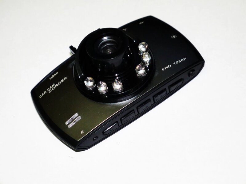 Автомобильный видеорегистратор DVR G30