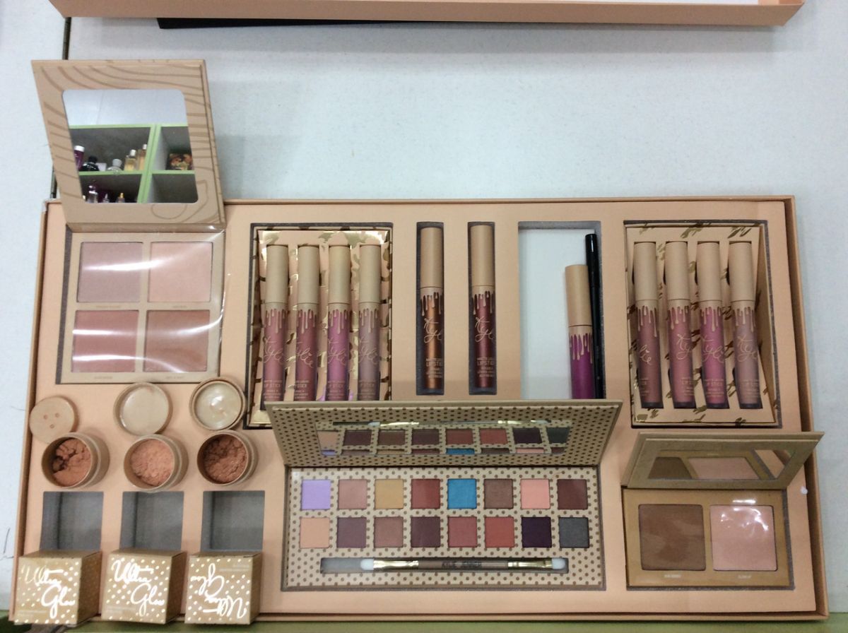 Набор Kylie Vacation Collection (бежевый), Подарочный набор Kylie (бежевый)