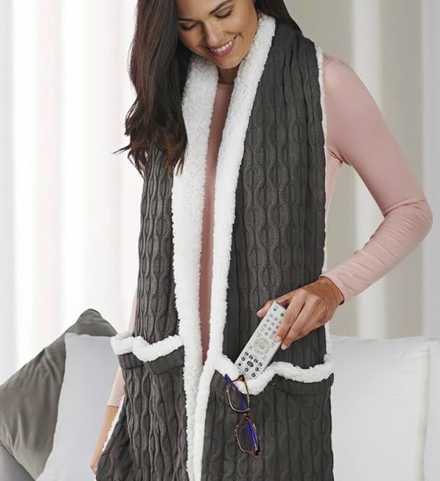 Зимняя безрукавка шарф с карманами Hugle Scarf двухсторонняя, Жилетка - Плед