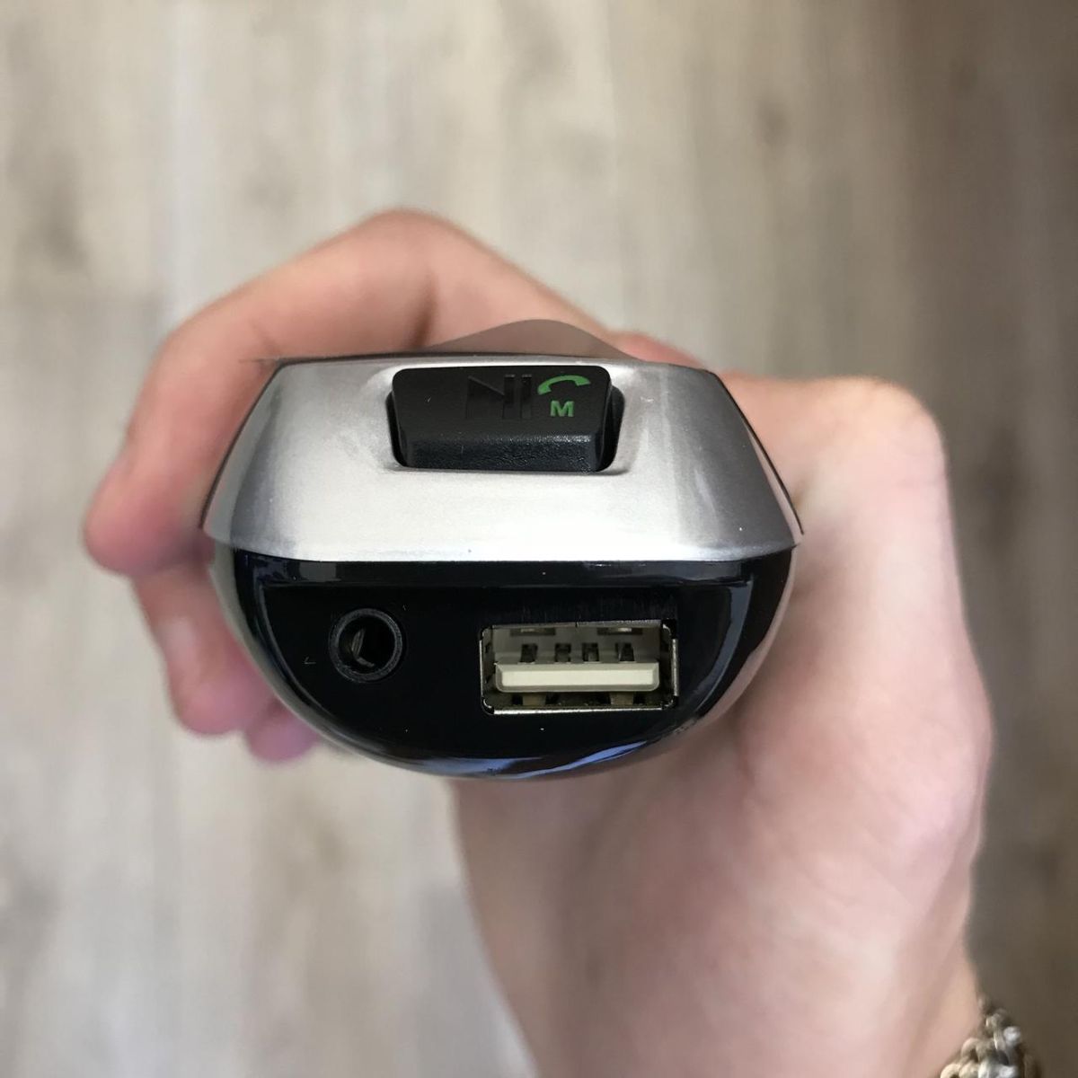 FM Модулятор для Автомобиля HZ H20BT, трансмиттер для авто, автомобильный плеер черный