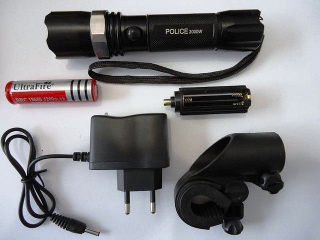 Фонарик BL 8628 с велокреплением 99000W