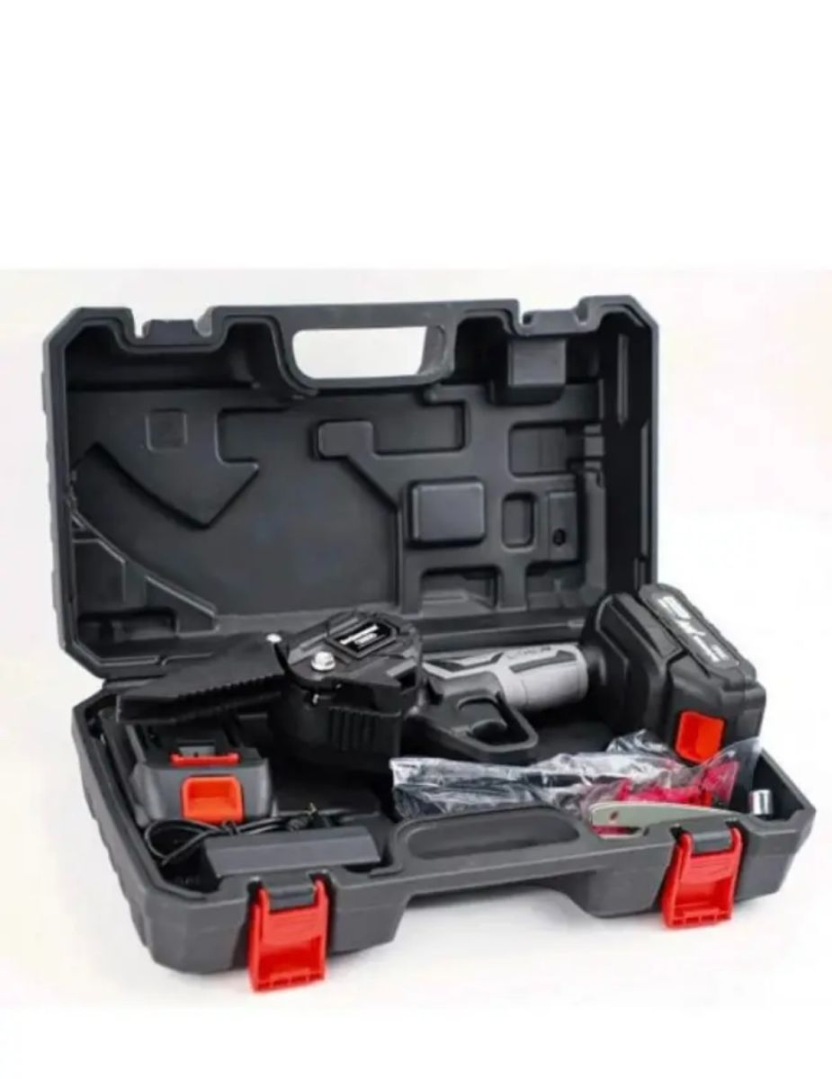 Аккумуляторная мини-пила цепная Lithium 48V 5000 mAh 550 Вт 6 дюймов на 2 аккумулятора в кейсе