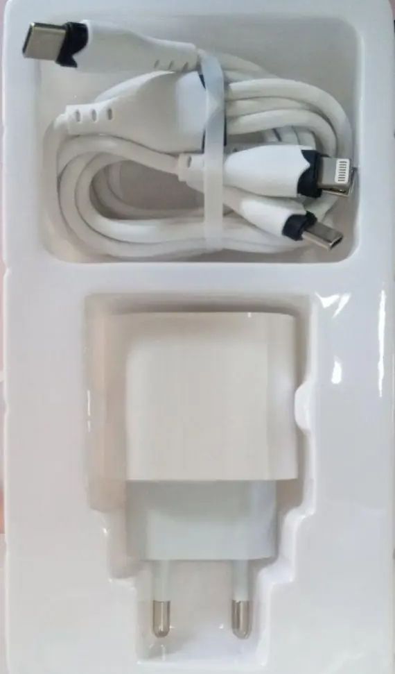 Зарядное устройство блок питания 20W USB-С Power Adapter + тройной универсальный кабель 3в1 USB-C to TC/Mi/iP Cable, Lightning,Type-C, Micro usb