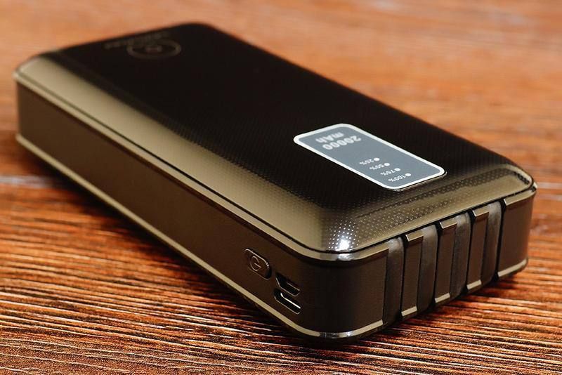 Аккумулятор внешний WUW U40 20 000 мАч 2,1А 4в1,Повербанк универсальный, Power Bank Портативное зарядное устройство для зарядки мобильного телефона,наушников,планшета, хUSB порты и встроенные кабелиType-C, micro usb и lighting с быстрой зарядкой 