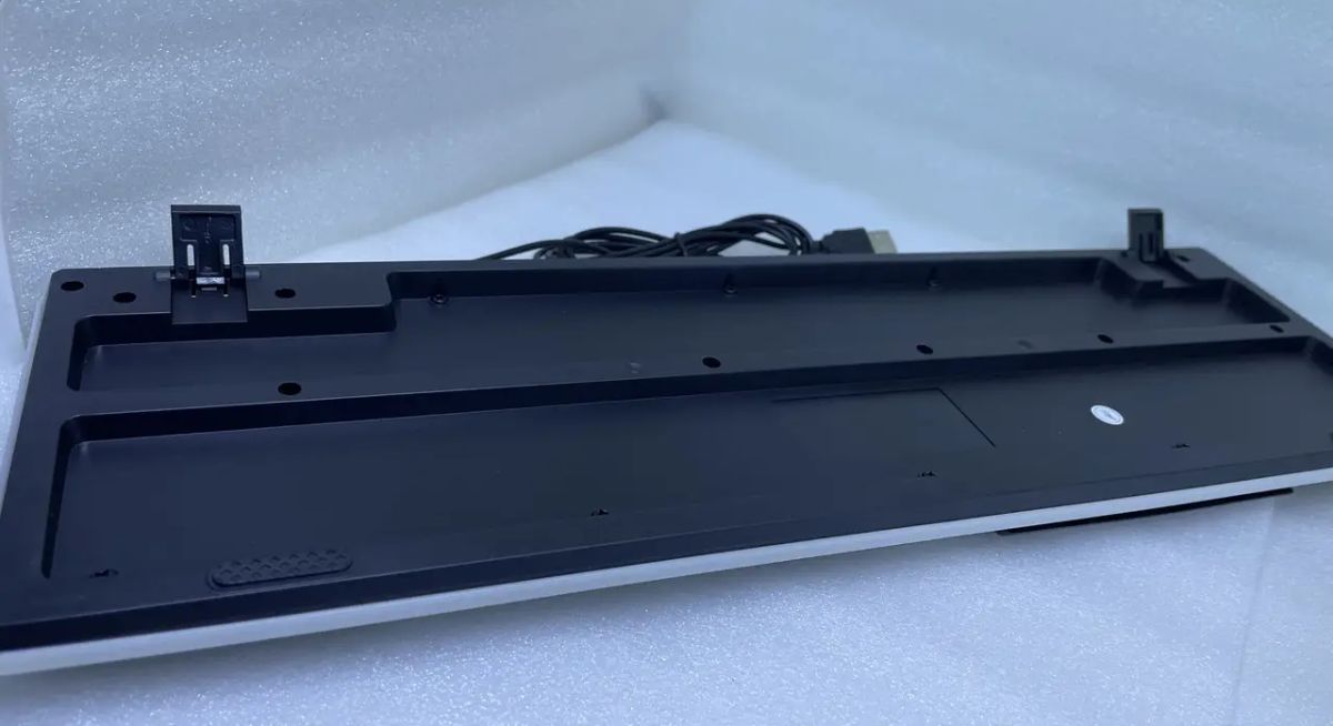 Клавиатуры KT-7300 / K-7300 С Подсветкой RGB, геймерская проводная USB яркая удобная функциональная игровая клавиатура ENG/RUS для ПК,для компютера для игр и для повседневной работы на русском