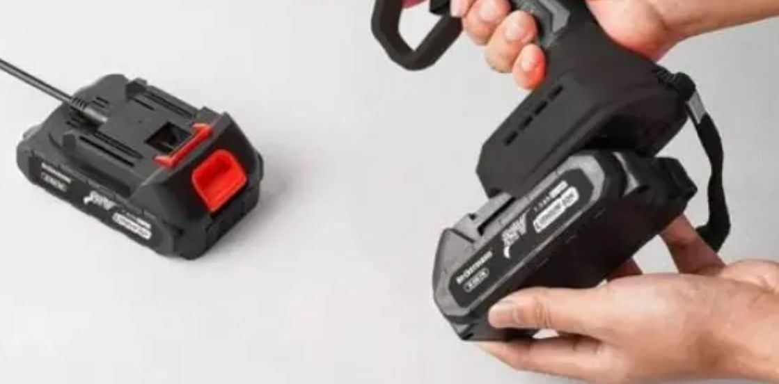 Аккумуляторная мини-пила цепная Lithium 48V 5000 mAh 550 Вт 6 дюймов на 2 аккумулятора в кейсе
