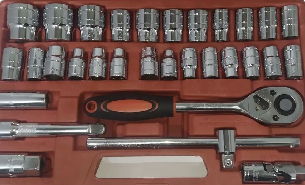 Набор инструментов в кейсе TianFeng Tools 32  предмета, набор автомобильных инструментов