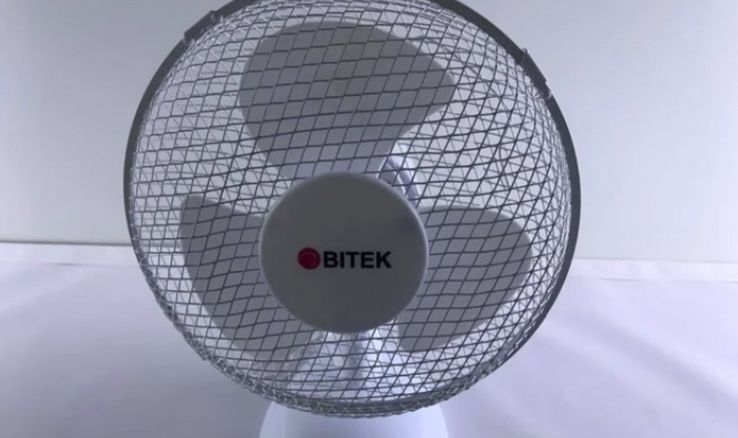 Компактный Настольный Универсальный Вентилятор BITEK BT-1610/16, портативный бесшумный мини-вентилятор с функцией автоповорота, 2 скорости, эффективный обдув