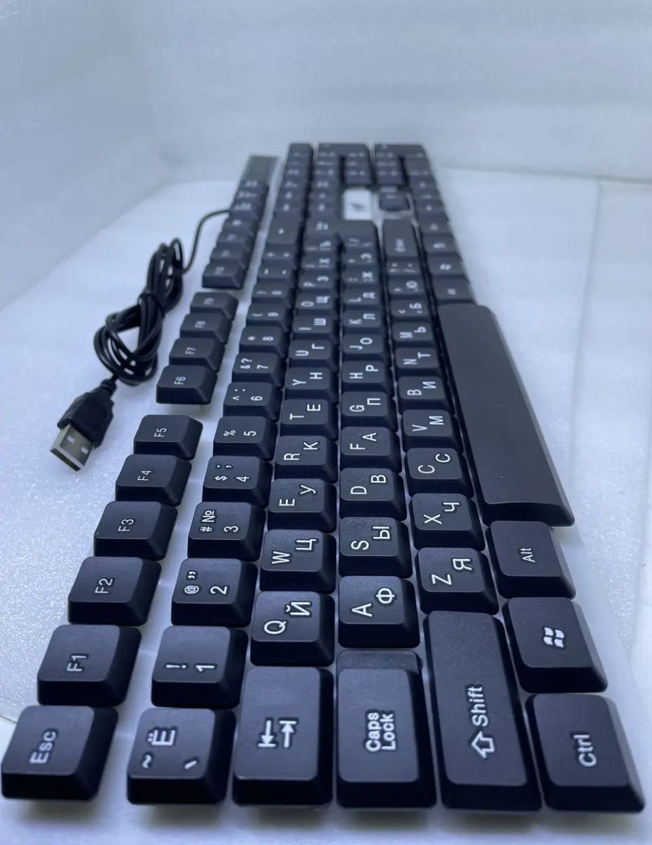 Клавиатуры KT-7300 / K-7300 С Подсветкой RGB, геймерская проводная USB яркая удобная функциональная игровая клавиатура ENG/RUS для ПК,для компютера для игр и для повседневной работы на русском